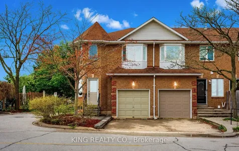 1240 Westview Terrace Oakville ON L6M 3M4
