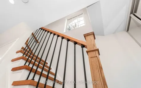 1240 Westview Terrace Oakville ON L6M 3M4