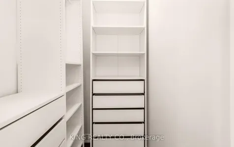 1240 Westview Terrace Oakville ON L6M 3M4