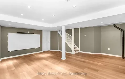 1240 Westview Terrace Oakville ON L6M 3M4
