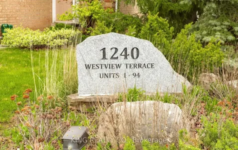 1240 Westview Terrace Oakville ON L6M 3M4