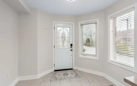 1240 Westview Terrace Oakville ON L6M 3M4