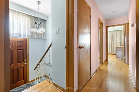 230 Derrydown Road Toronto ON M3J 1S1
