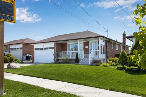 230 Derrydown Road Toronto ON M3J 1S1