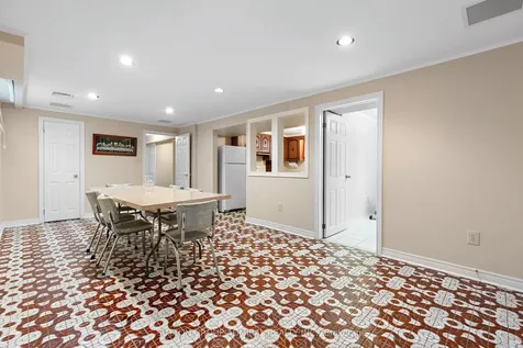 230 Derrydown Road Toronto ON M3J 1S1