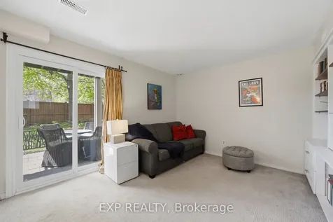 1010 Walden Circle Mississauga ON L5J 4J9