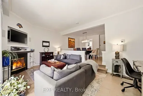 1010 Walden Circle Mississauga ON L5J 4J9
