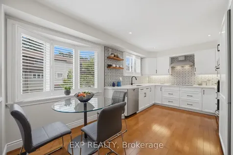 1010 Walden Circle Mississauga ON L5J 4J9
