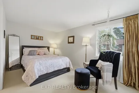 1010 Walden Circle Mississauga ON L5J 4J9