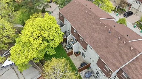 1010 Walden Circle Mississauga ON L5J 4J9