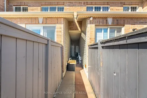 7 Cedarbrook Road Brampton ON L6R 0W7