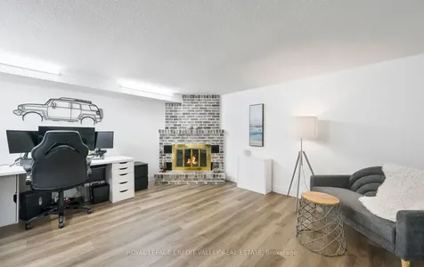 24 Pluto Drive Brampton ON L6V 3W5