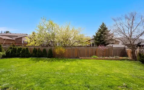 24 Pluto Drive Brampton ON L6V 3W5