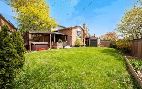 24 Pluto Drive Brampton ON L6V 3W5