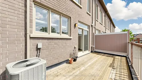 3062 Ernest Appelbe Boulevard Oakville ON L6H 0L9