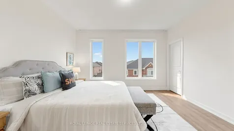 3062 Ernest Appelbe Boulevard Oakville ON L6H 0L9