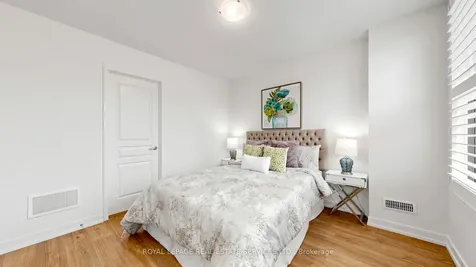 3062 Ernest Appelbe Boulevard Oakville ON L6H 0L9