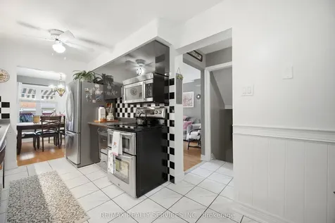 17 Metzak Drive Brampton ON L6Z 4N3