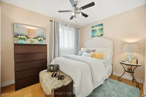 17 Metzak Drive Brampton ON L6Z 4N3