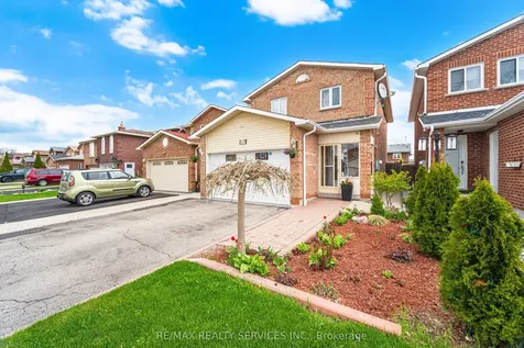 17 Metzak Drive Brampton ON L6Z 4N3