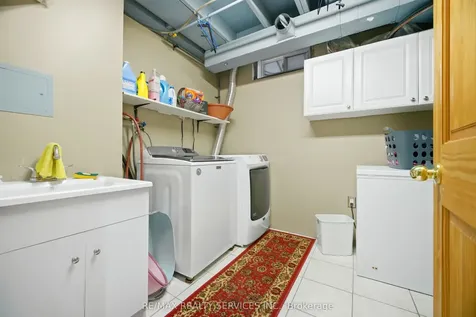 17 Metzak Drive Brampton ON L6Z 4N3