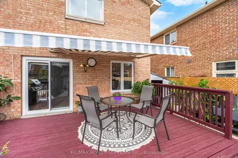 17 Metzak Drive Brampton ON L6Z 4N3