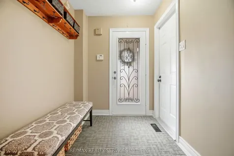 17 Metzak Drive Brampton ON L6Z 4N3
