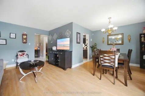 17 Metzak Drive Brampton ON L6Z 4N3