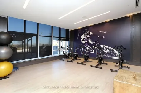 7 Mabelle Avenue Toronto ON M9A 4X7
