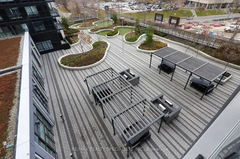 7 Mabelle Avenue Toronto ON M9A 4X7
