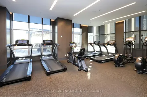 7 Mabelle Avenue Toronto ON M9A 4X7