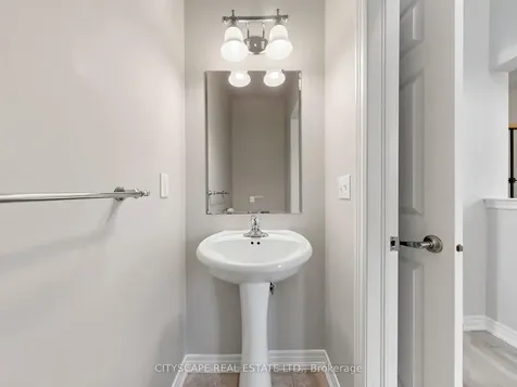 3740 Nightstar Drive Mississauga ON L5M 7Z7