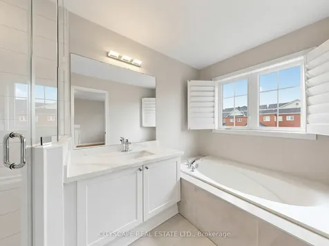 3740 Nightstar Drive Mississauga ON L5M 7Z7