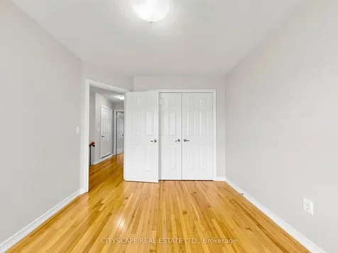 3740 Nightstar Drive Mississauga ON L5M 7Z7