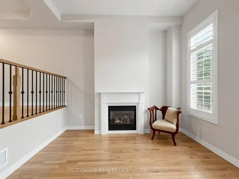 3740 Nightstar Drive Mississauga ON L5M 7Z7