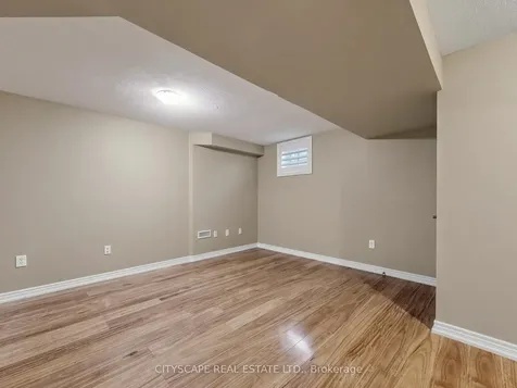 3740 Nightstar Drive Mississauga ON L5M 7Z7