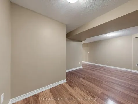 3740 Nightstar Drive Mississauga ON L5M 7Z7