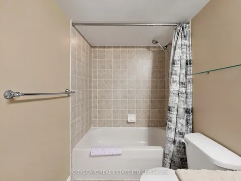 3740 Nightstar Drive Mississauga ON L5M 7Z7
