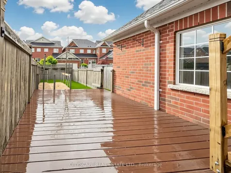 3740 Nightstar Drive Mississauga ON L5M 7Z7