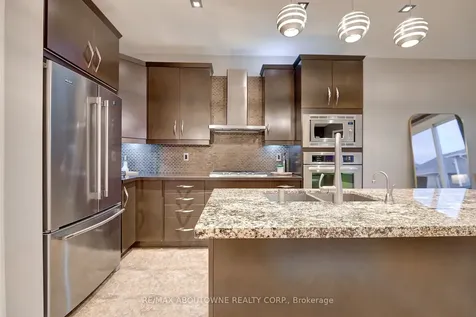 310 Leitch Landing Milton ON L9T 7M9