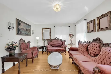 48 Westmount Avenue Toronto ON M6H 3K1