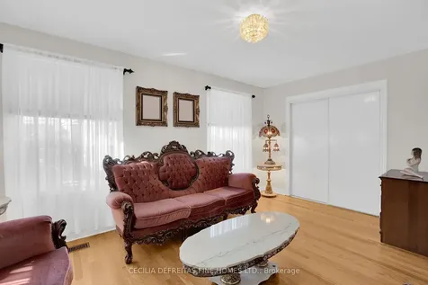 48 Westmount Avenue Toronto ON M6H 3K1