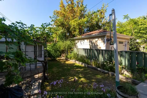 48 Westmount Avenue Toronto ON M6H 3K1