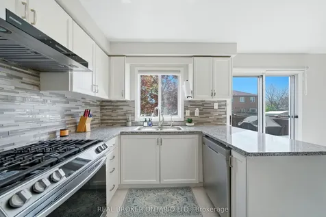 1860 Creek Way Burlington ON L7L 6P9