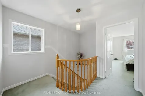 1860 Creek Way Burlington ON L7L 6P9