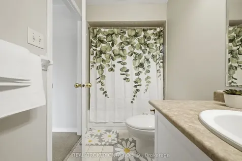 1860 Creek Way Burlington ON L7L 6P9