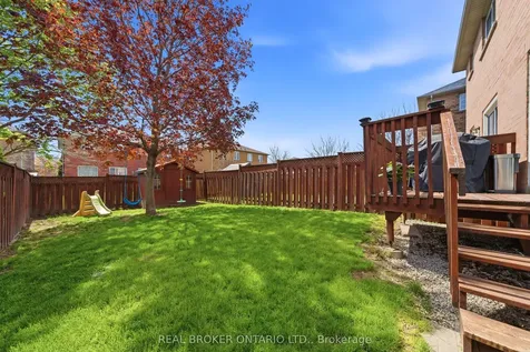 1860 Creek Way Burlington ON L7L 6P9