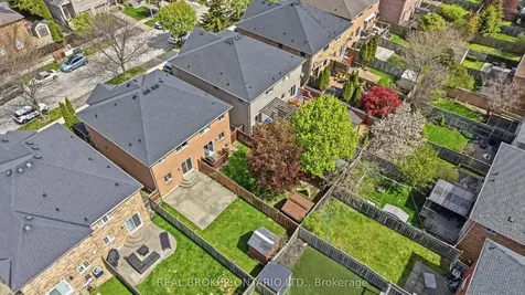 1860 Creek Way Burlington ON L7L 6P9