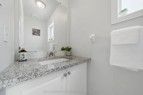 1860 Creek Way Burlington ON L7L 6P9