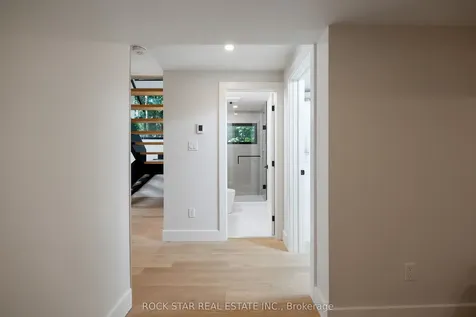 1113 Greenoaks Drive Mississauga ON L5J 3A1